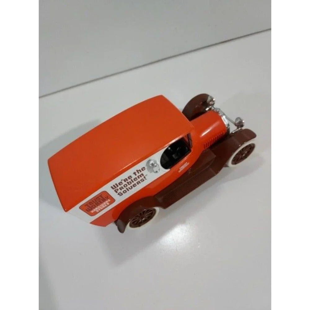 Liberty Classics 1:24 Die Cast Trustworthy 1916 Studebaker Cargo Van Bank